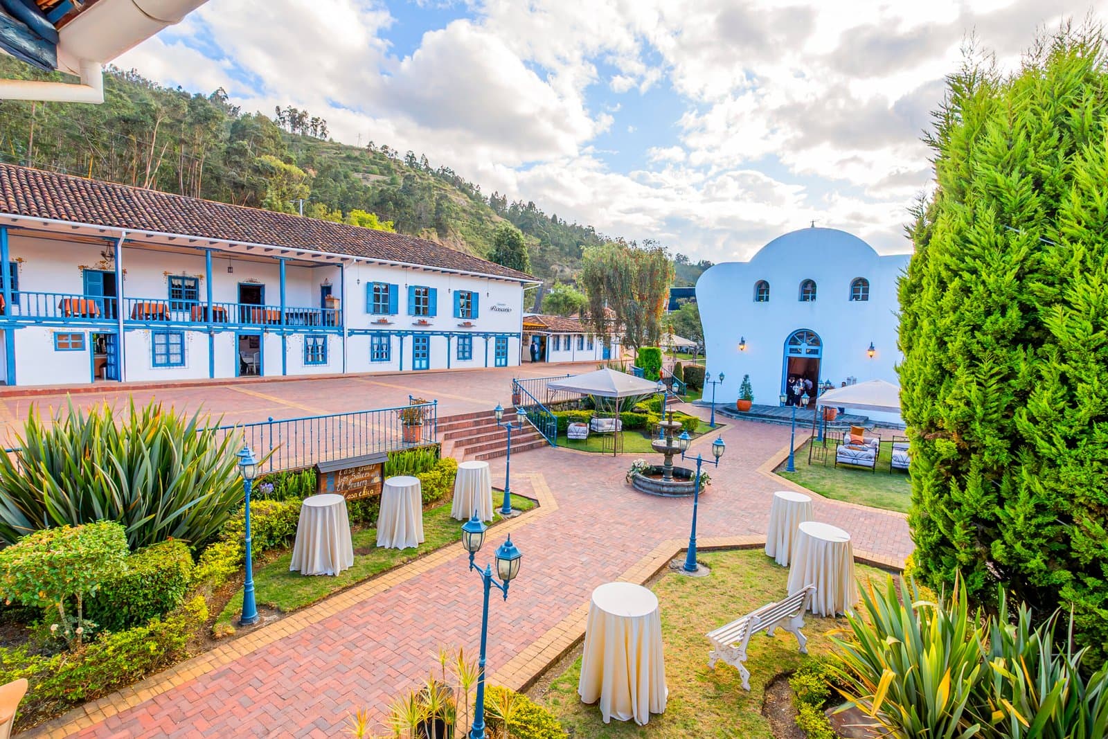 Celebración en un salón de Estancia Rosario.